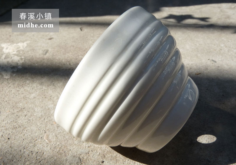 条纹陶瓷盆-春溪小镇