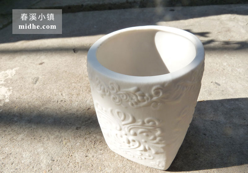 花纹长筒盆-春溪小镇