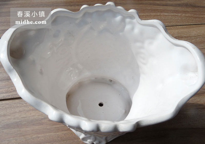 扁圆形陶瓷盆-春溪小镇