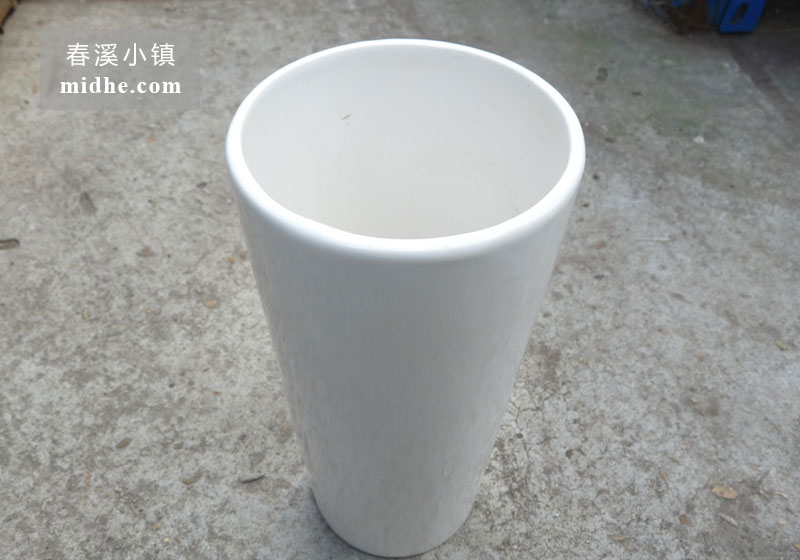 白釉圆筒瓶-春溪小镇