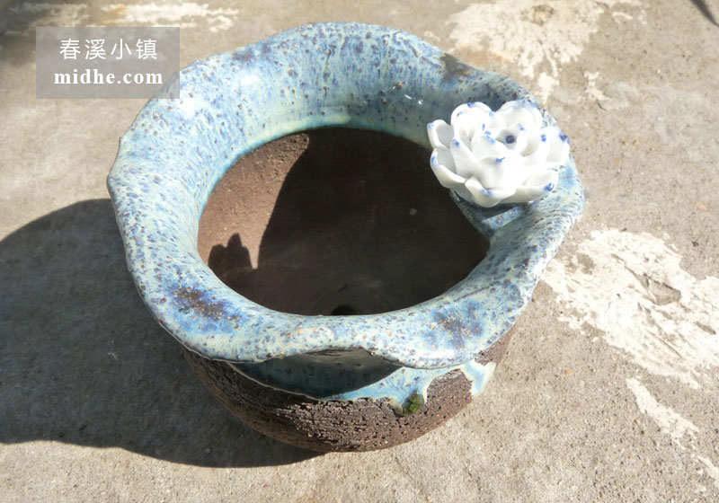 花饰流釉陶盆-春溪小镇